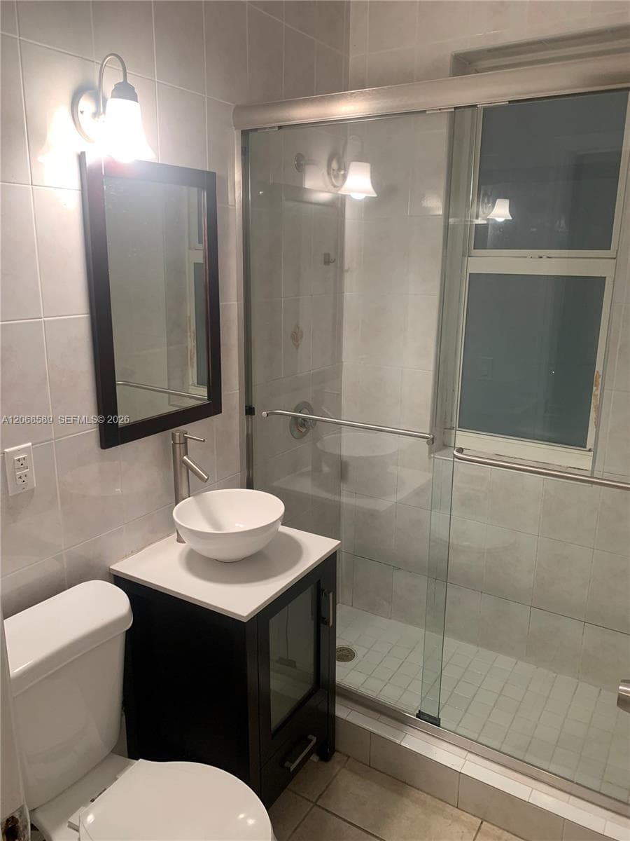 712 SW 56 AV # 8B, Coral Gables, FL 33134 photo 4
