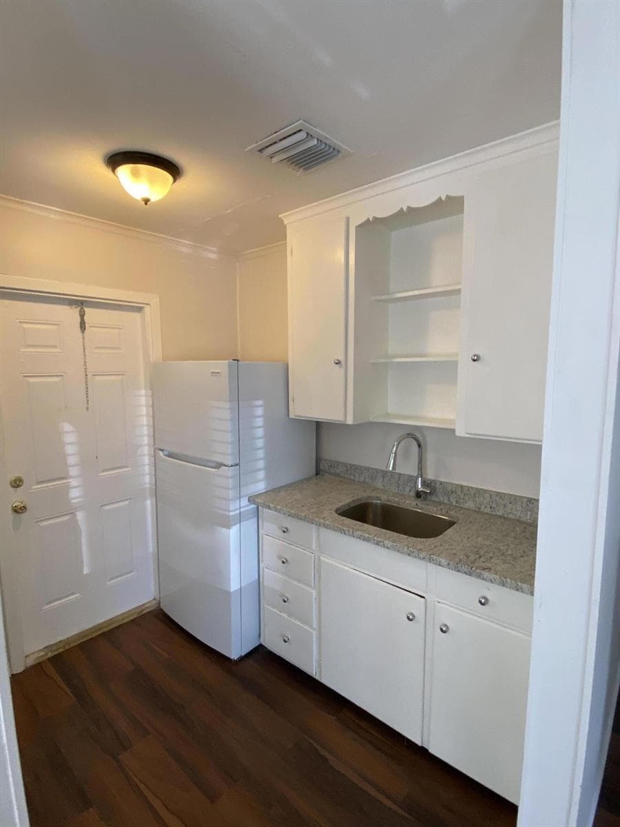 816 W 4TH Street, Riviera Beach FL 33404 photo 4