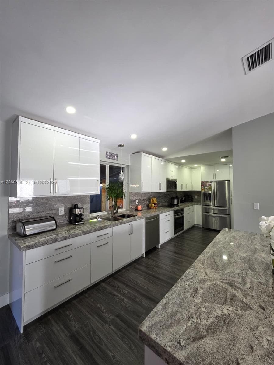 11122 SW 143rd Ct, Miami FL 33186 photo 4