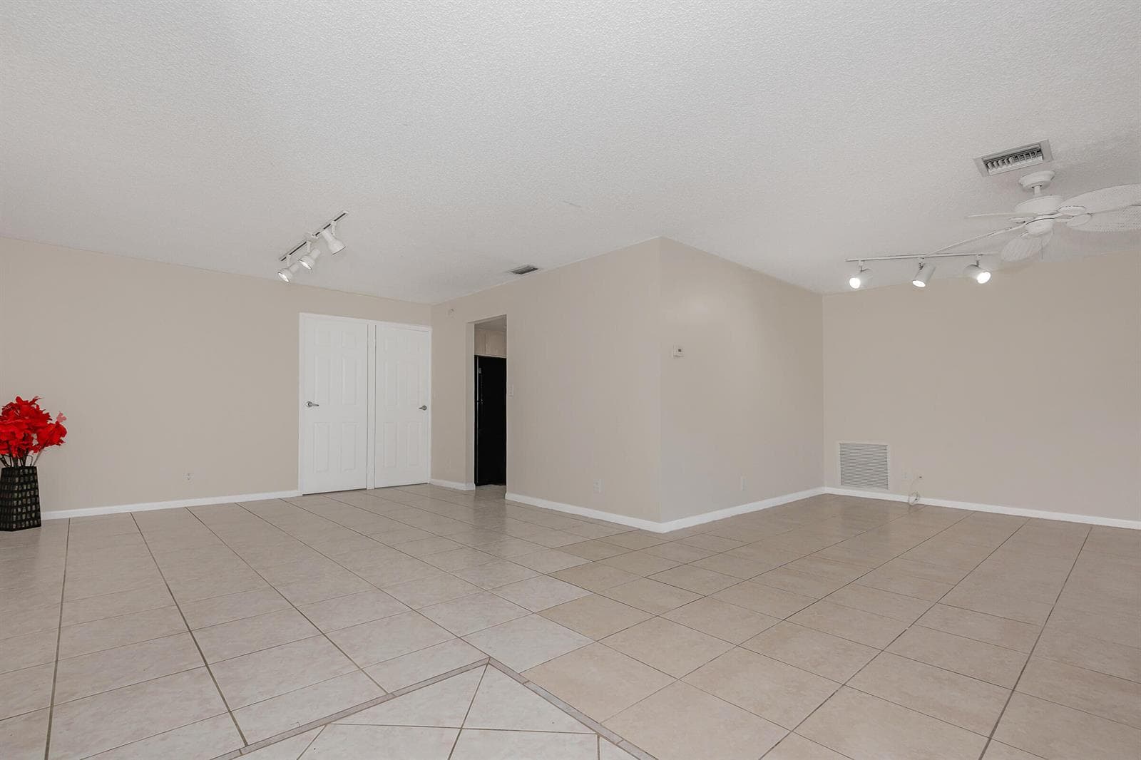 2831 NW 51ST Terrace, Margate FL 33063 photo 5