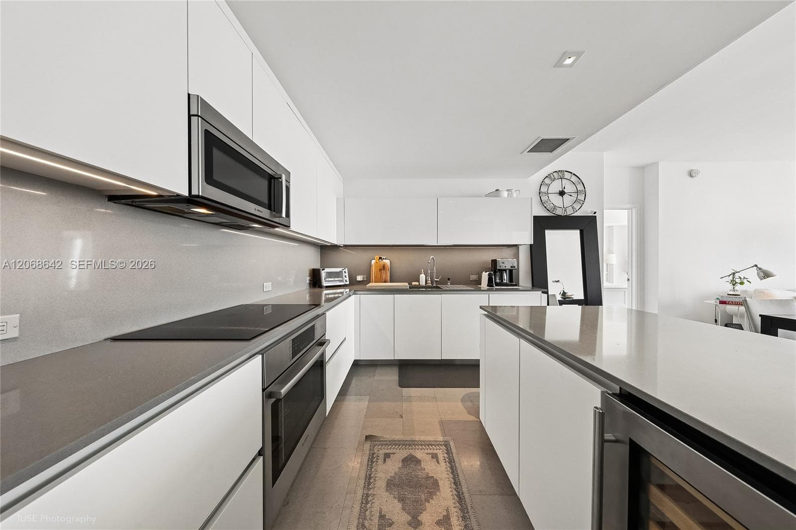 68 SE 6th St # 2909, Miami FL 33131 photo 4