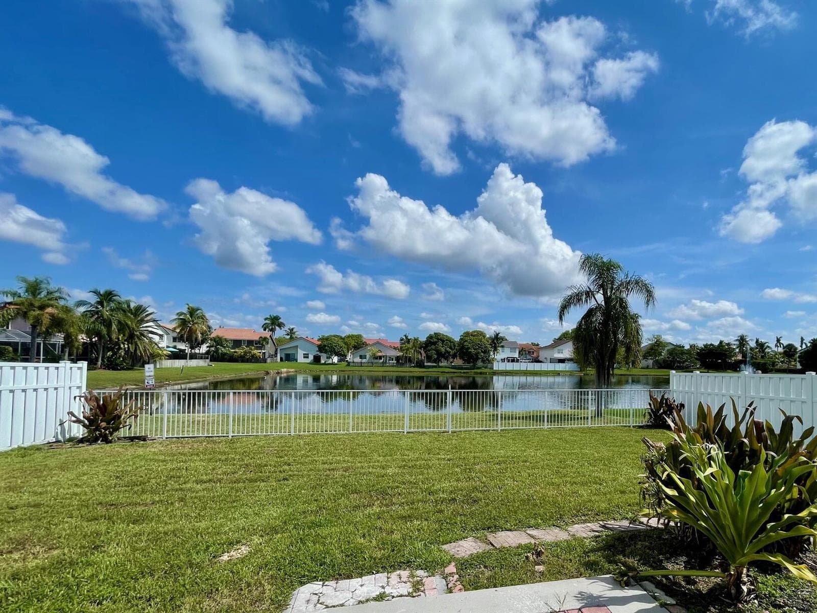 12149 NW 34TH Street, Sunrise FL 33323 photo 2