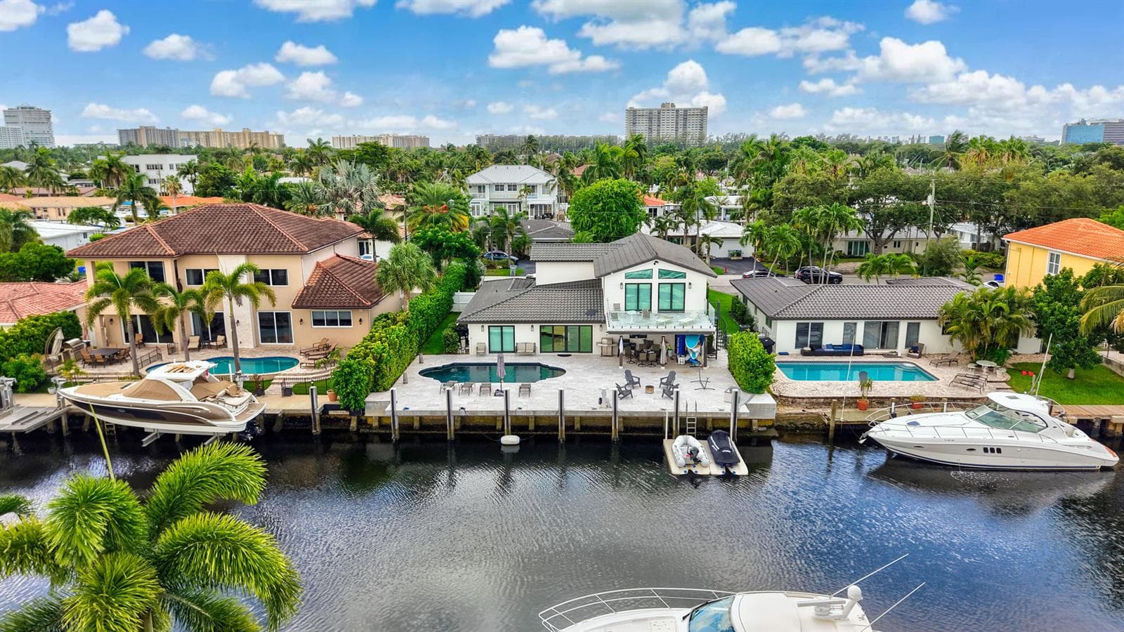 2447 SE 10th Street, Pompano Beach FL 33062 photo 2