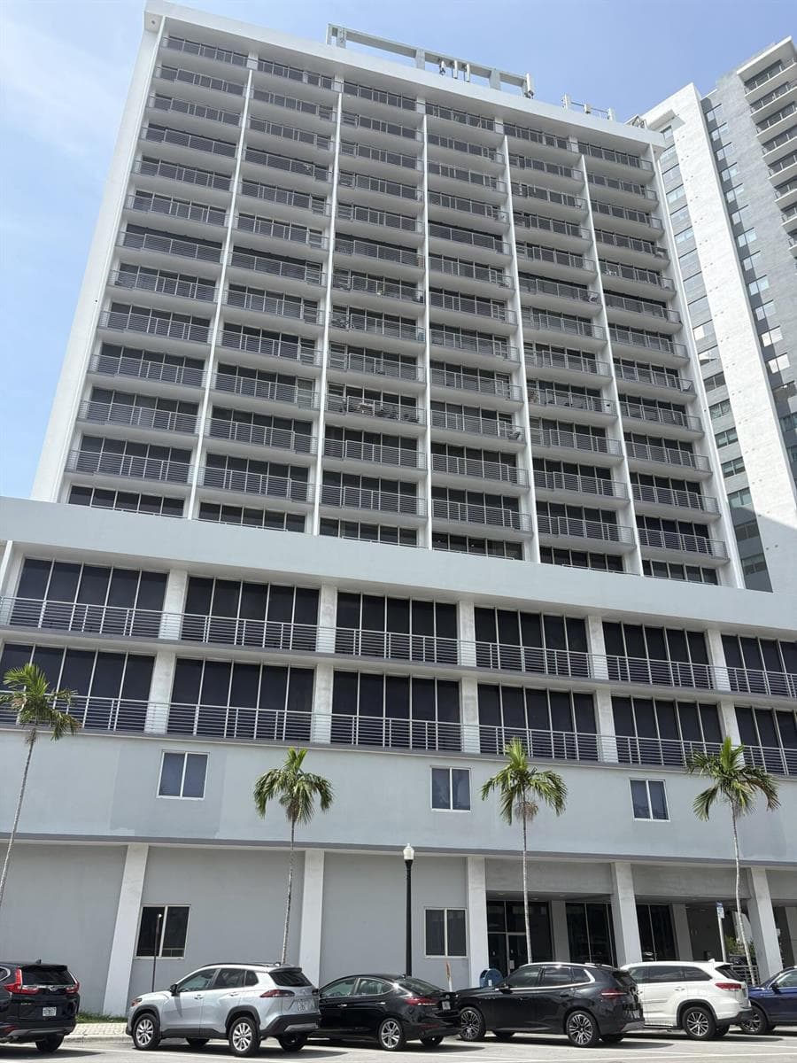 1720 HARRISON Street # 18C, Hollywood FL 33020 photo 2