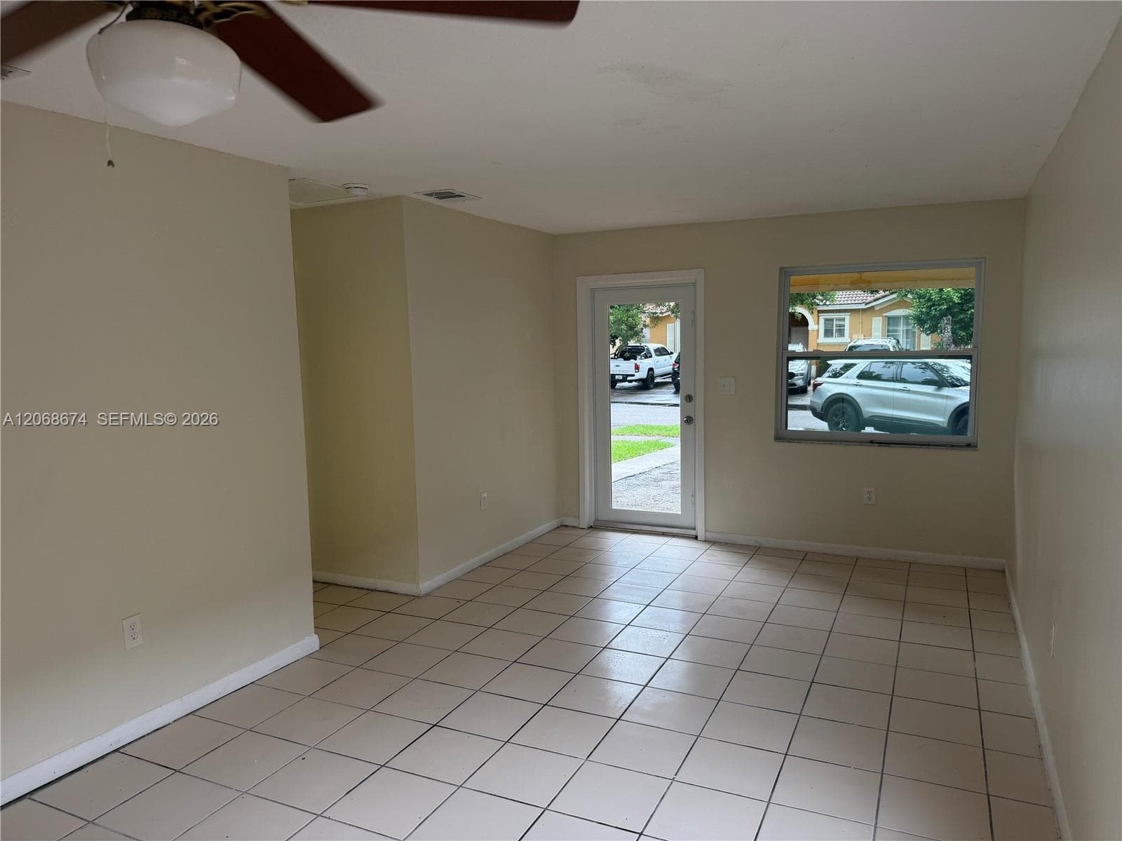70 SW 14th Ter, Homestead FL 33030 photo 2