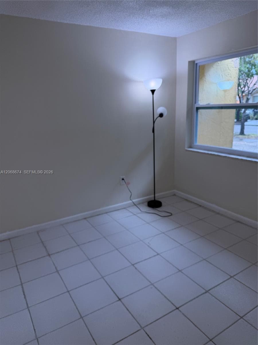 70 SW 14th Ter, Homestead FL 33030 photo 4