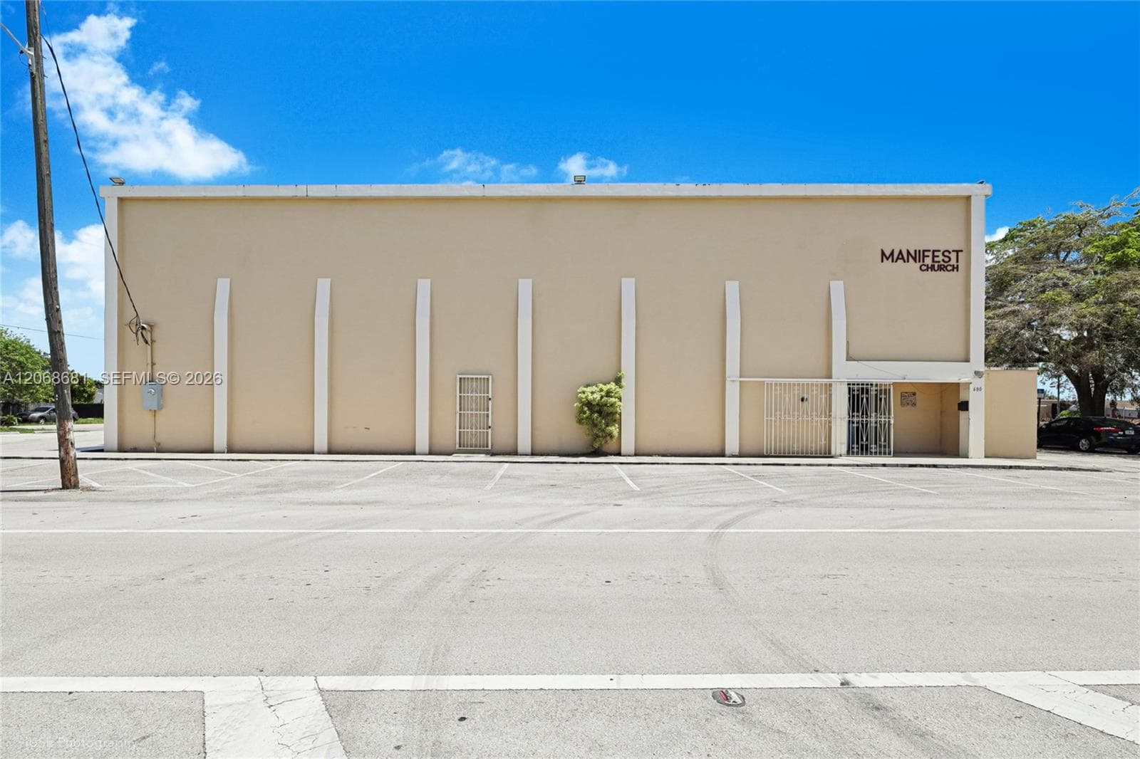680 Superior St, Opa-Locka FL 33054 photo 2