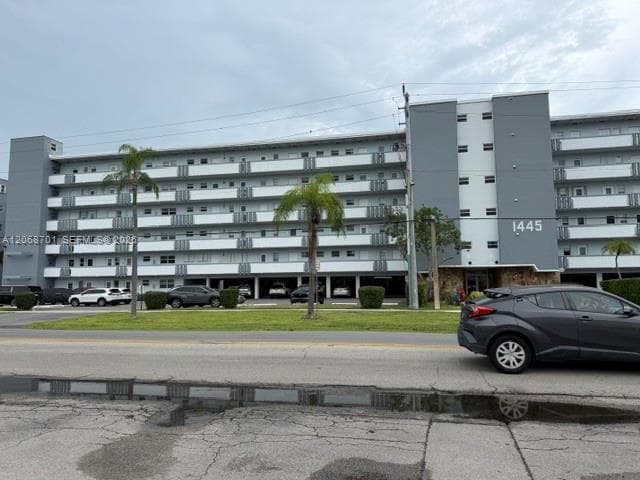 1445 Atlantic Shores Blvd # 605, Hallandale Beach FL 33009 photo 2