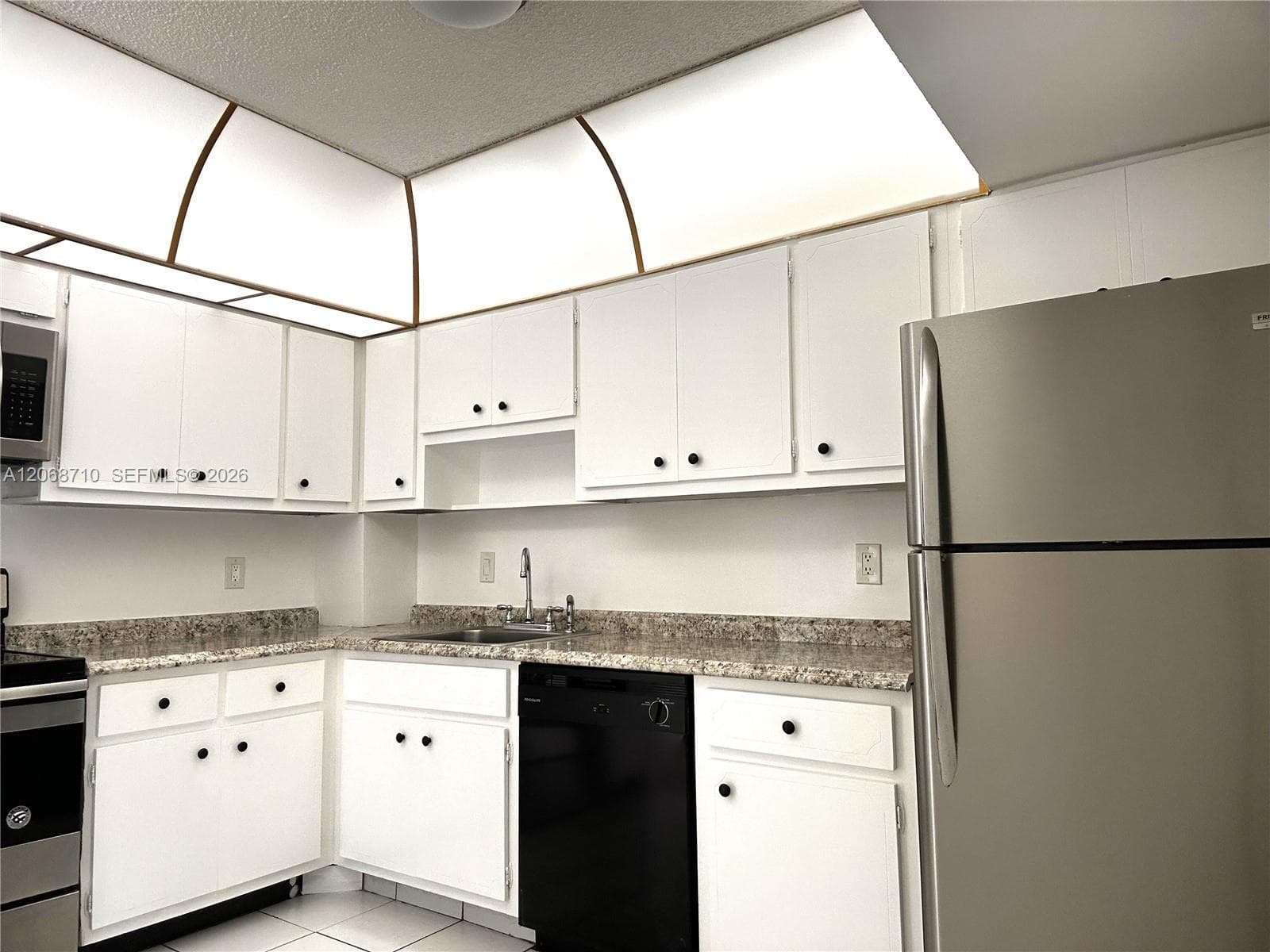 4400 Hillcrest Dr # 408B, Hollywood FL 33020 photo 2