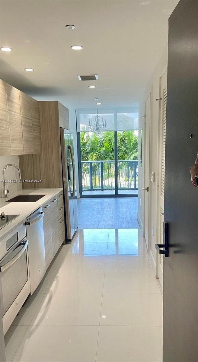 121 NE 34th St # 915, Miami, FL 33137 photo 3