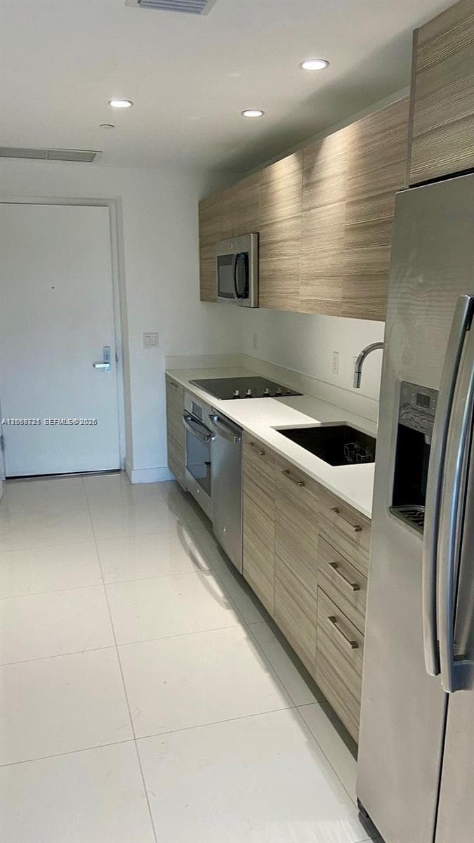 121 NE 34th St # 915, Miami, FL 33137 photo 5