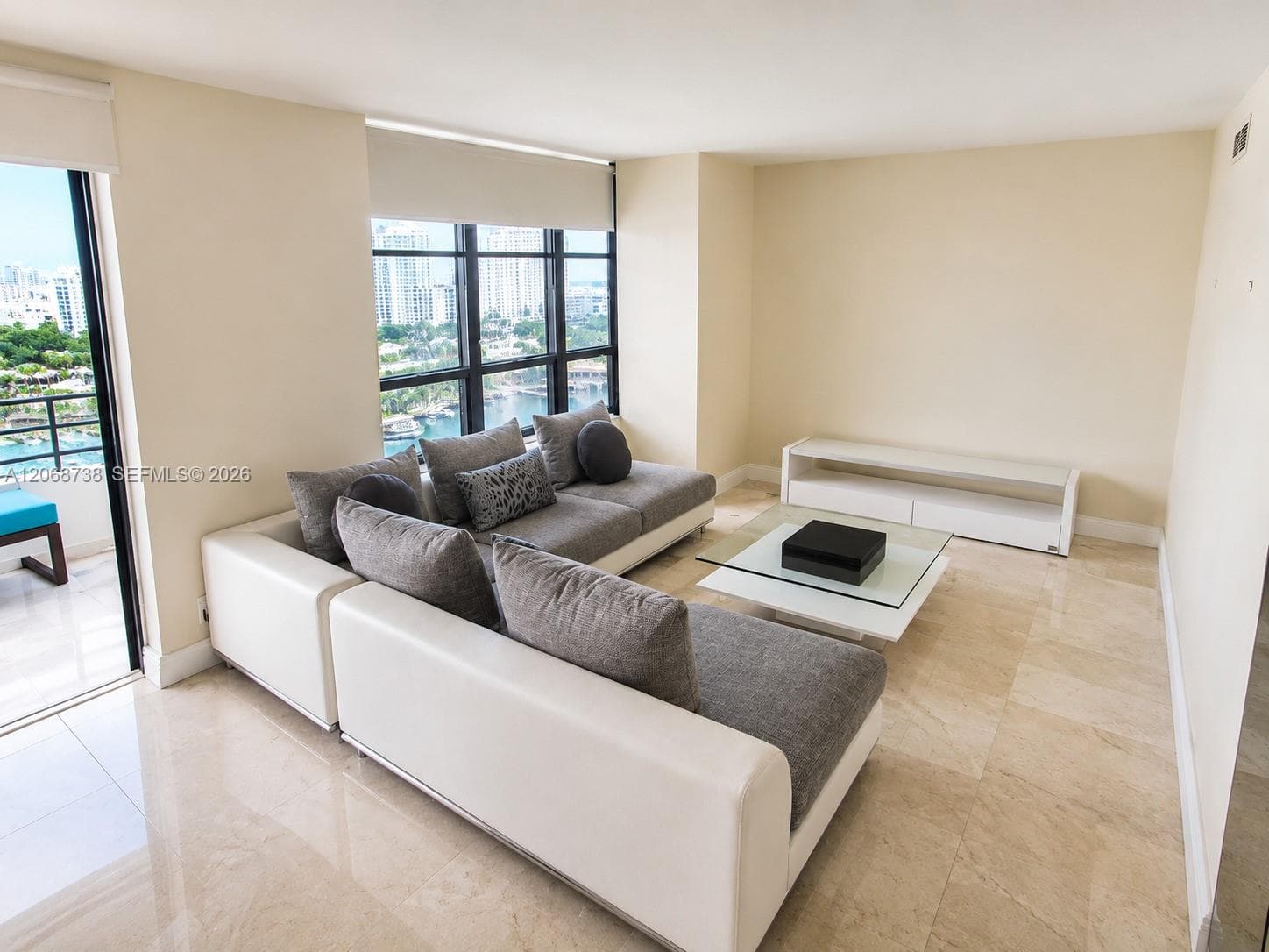 500 Three Islands Blvd # 918, Hallandale Beach FL 33009 photo 4