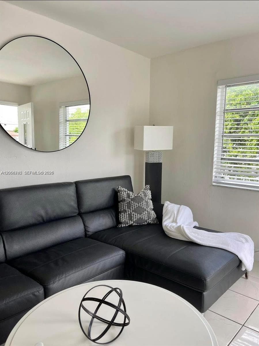 1097 E 1st Ave, Hialeah FL 33010 photo 2