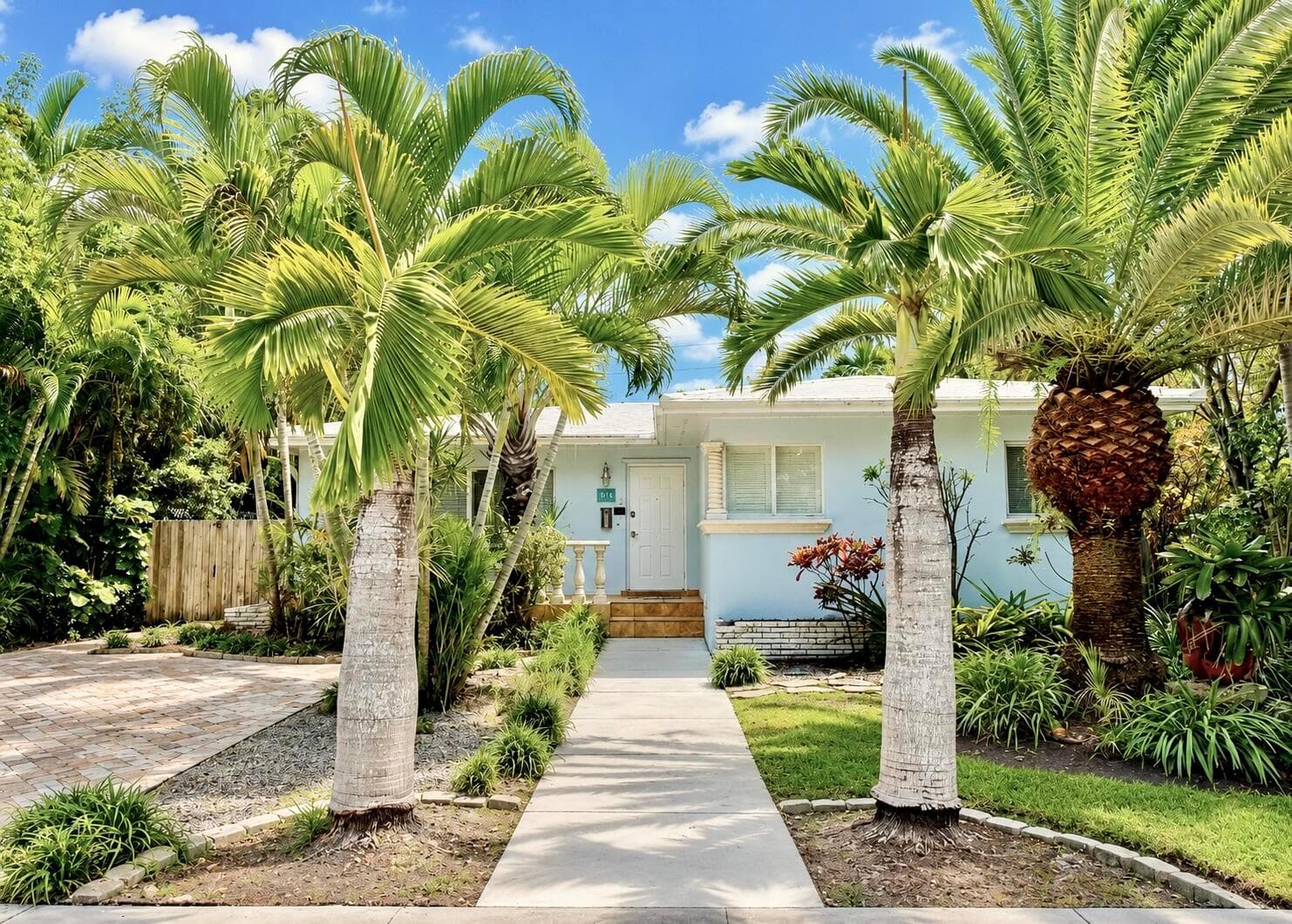 1016 Harrison Street, Hollywood FL 33019 photo 3