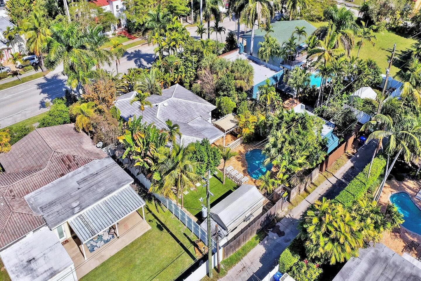 1016 Harrison Street, Hollywood FL 33019 photo 4