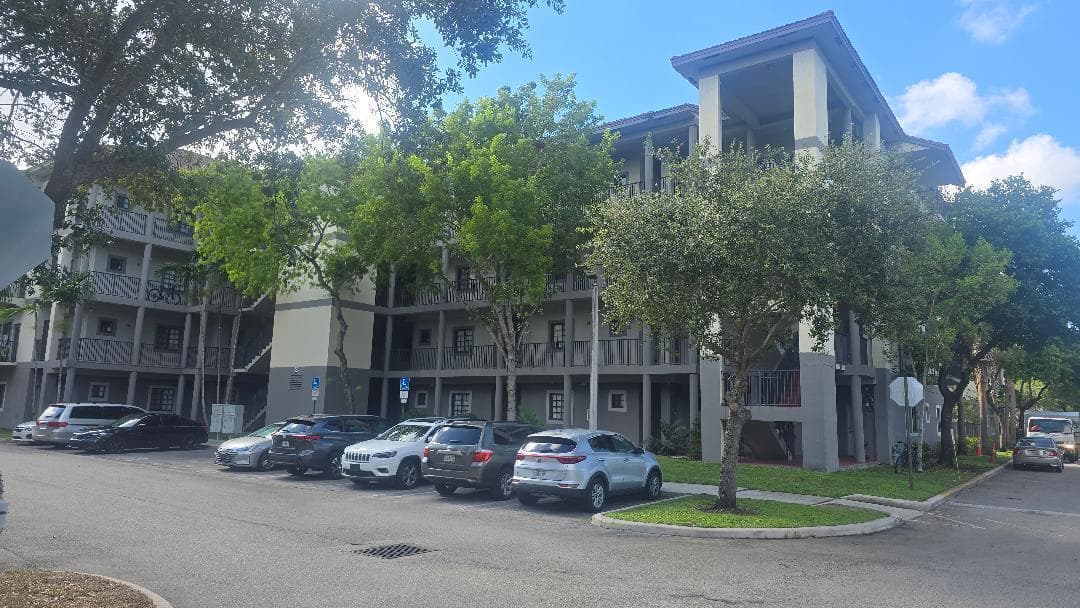 2851 RIVERSIDE Drive # 308-N, Coral Springs FL 33065