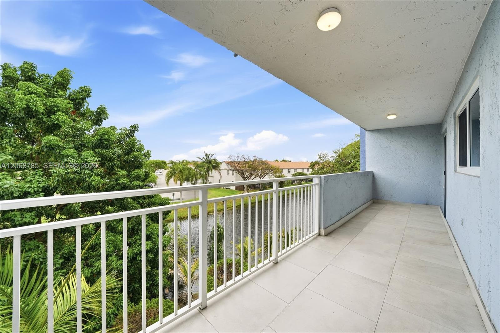 9375 Fontainebleau Blvd # L301, Miami FL 33172