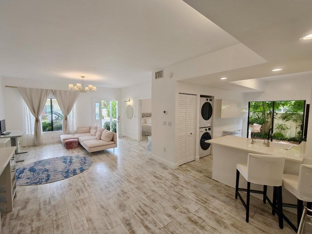 210 BELLA VISTA Court N # 10, Jupiter FL 33477