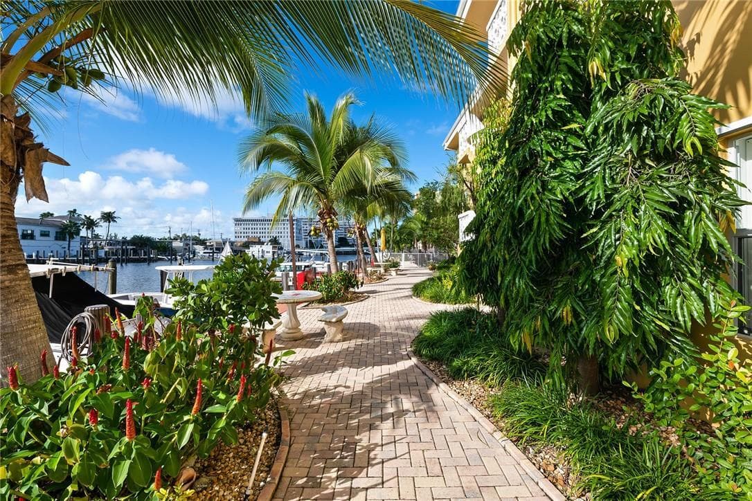815 Middle River Drive # 205, Fort Lauderdale FL 33304 photo 3