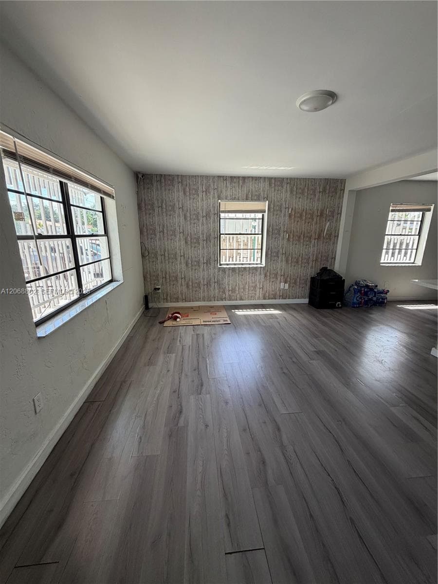 3311 NW 16th Ter, Miami FL 33125 photo 5