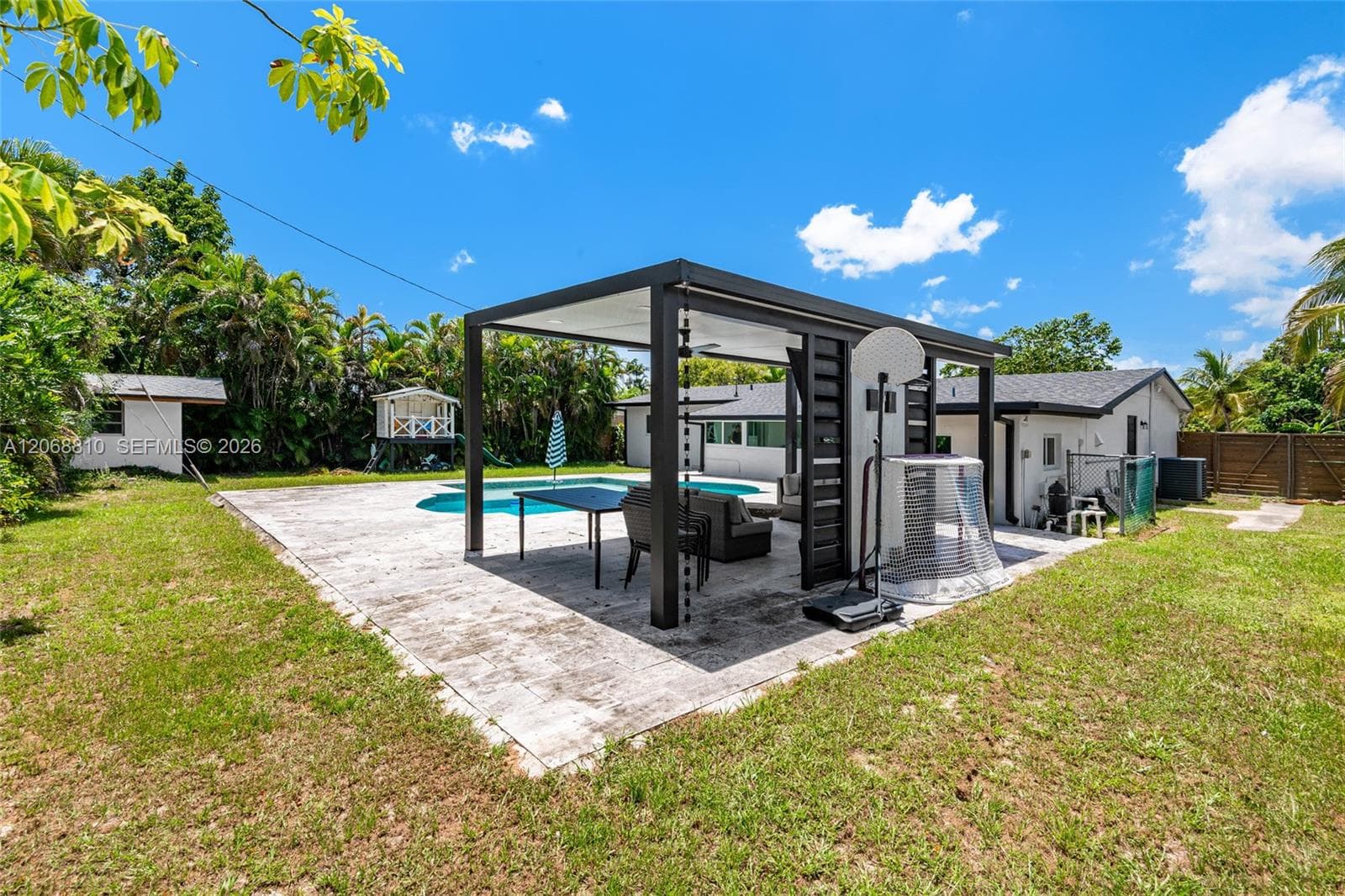 18145 SW 95th Ct, Palmetto Bay FL 33157 photo 3