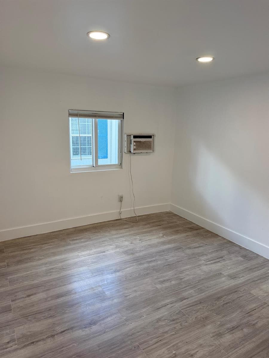 650 NW 214TH Avenue, Pembroke Pines FL 33029 photo 3
