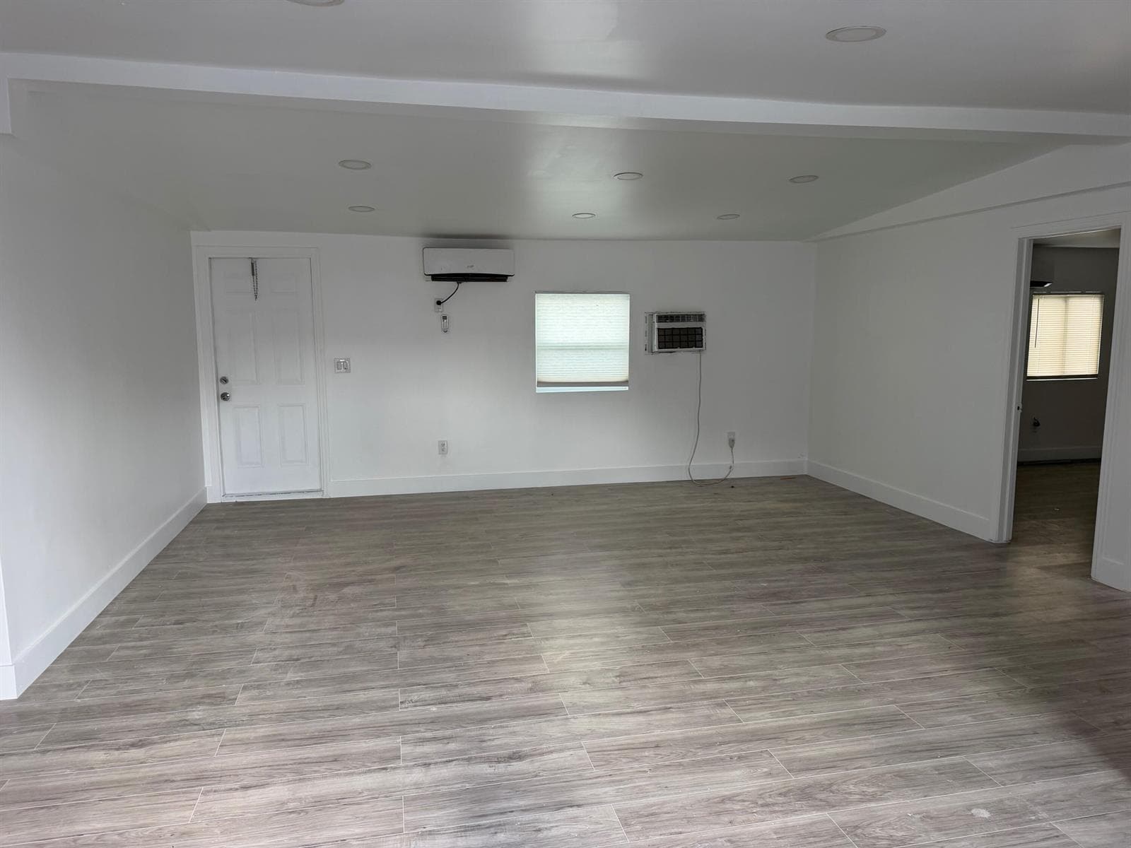 650 NW 214TH Avenue, Pembroke Pines FL 33029 photo 5