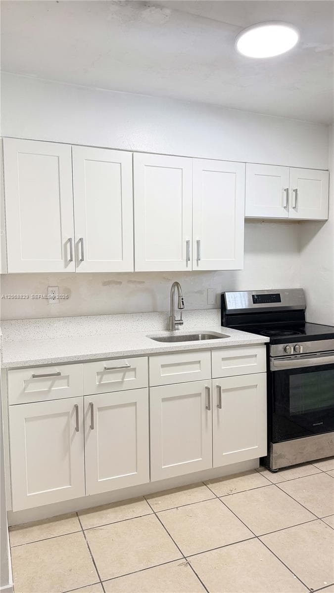 717 NE 1st St # 5, Hallandale Beach FL 33009 photo 2