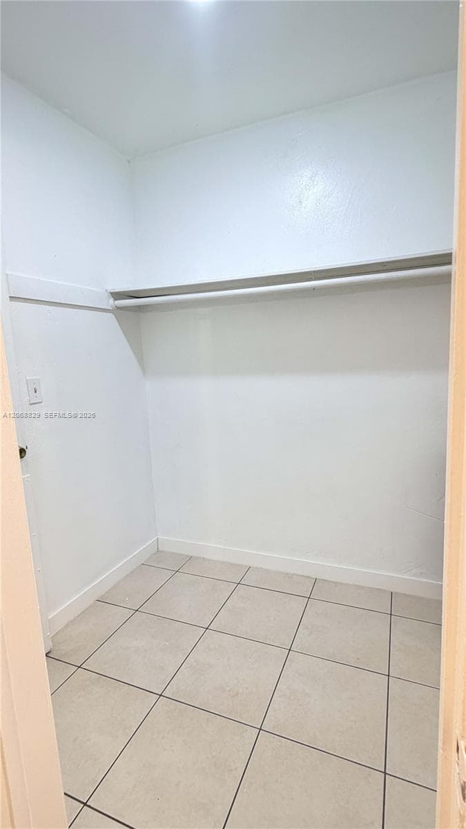 717 NE 1st St # 5, Hallandale Beach FL 33009 photo 3