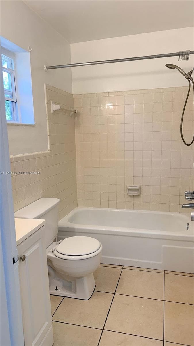 717 NE 1st St # 5, Hallandale Beach FL 33009 photo 4