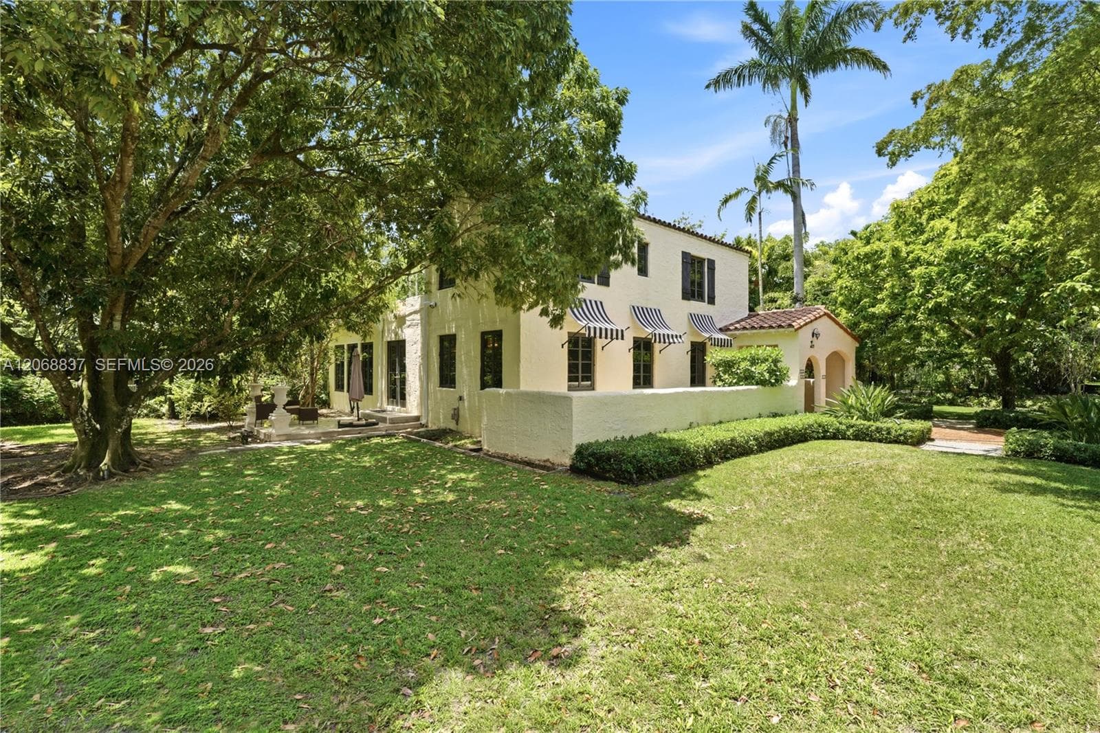 1140 Asturia Ave, Coral Gables FL 33134 photo 2