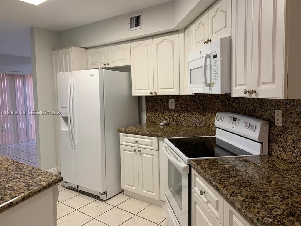 12447 NW 7th St, Miami, FL 33182 photo 5