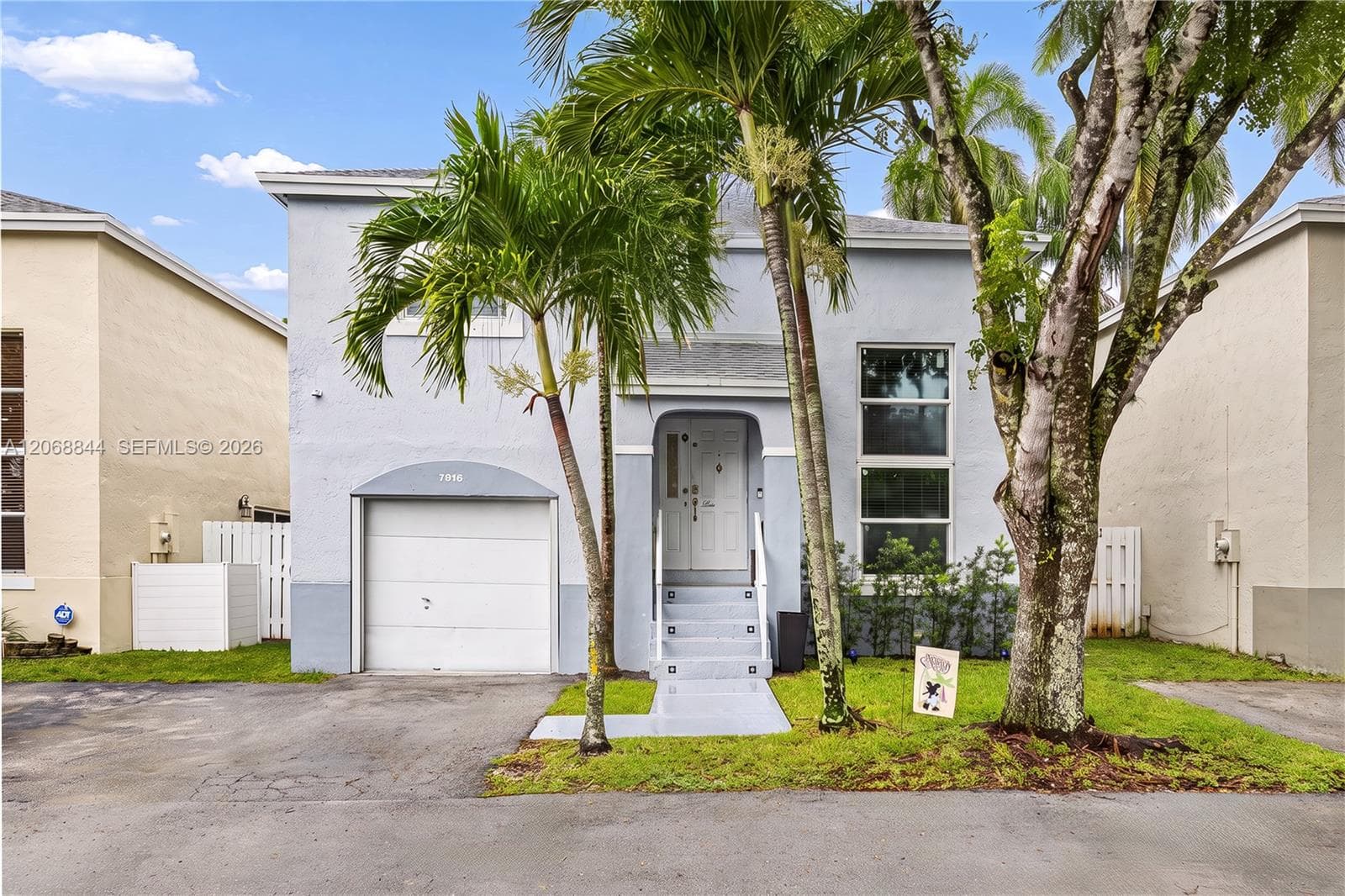 7216 SW 44th Ct, Davie FL 33314