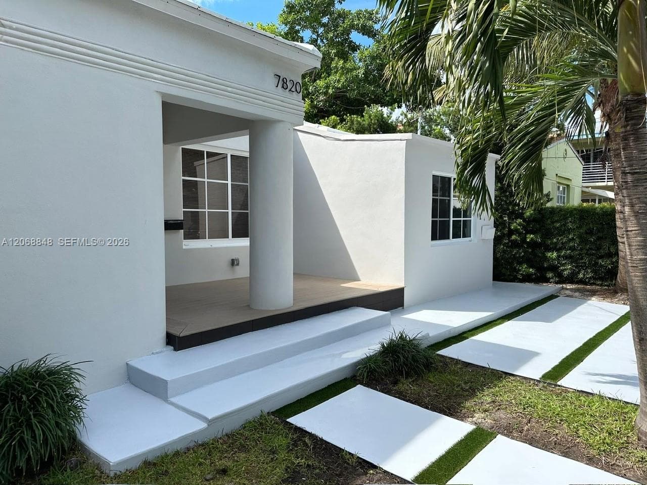 7820 Carlyle Ave, Miami Beach FL 33141 photo 2