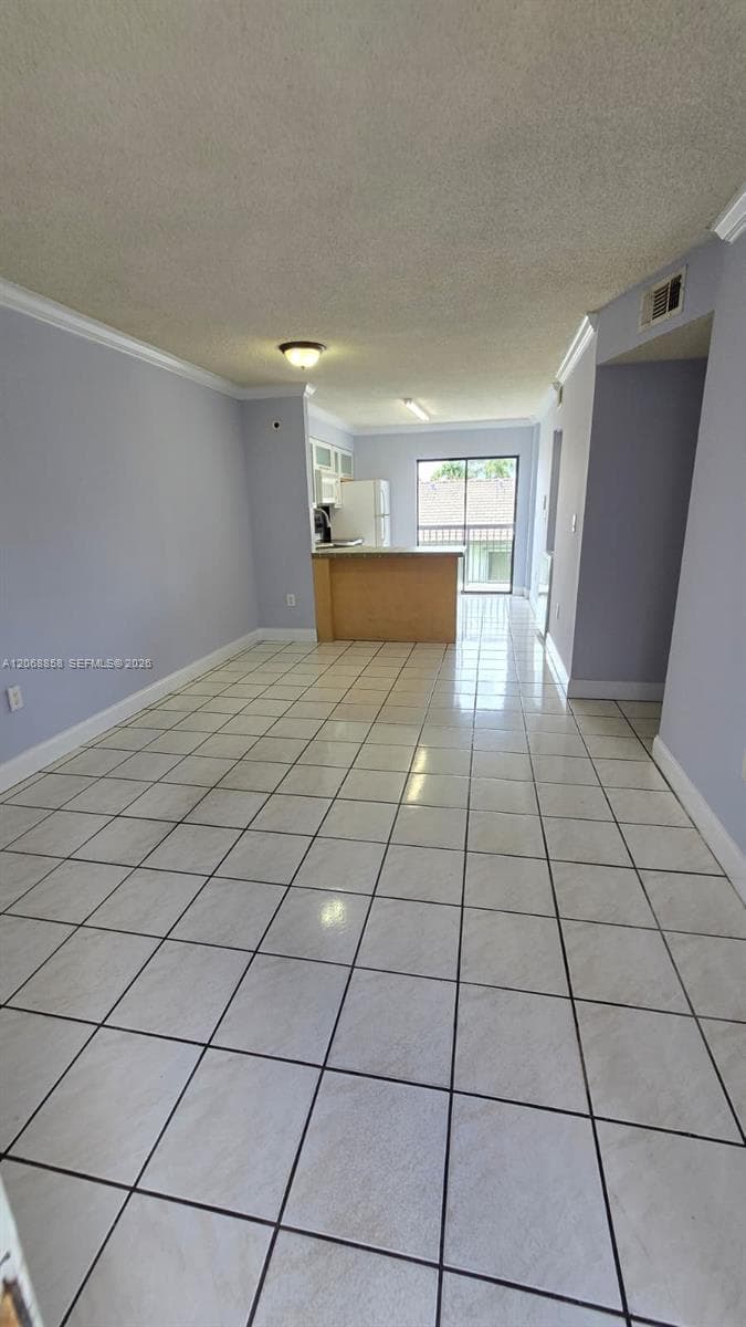 5290 W 21st Ct # 304, Hialeah FL 33016 photo 3