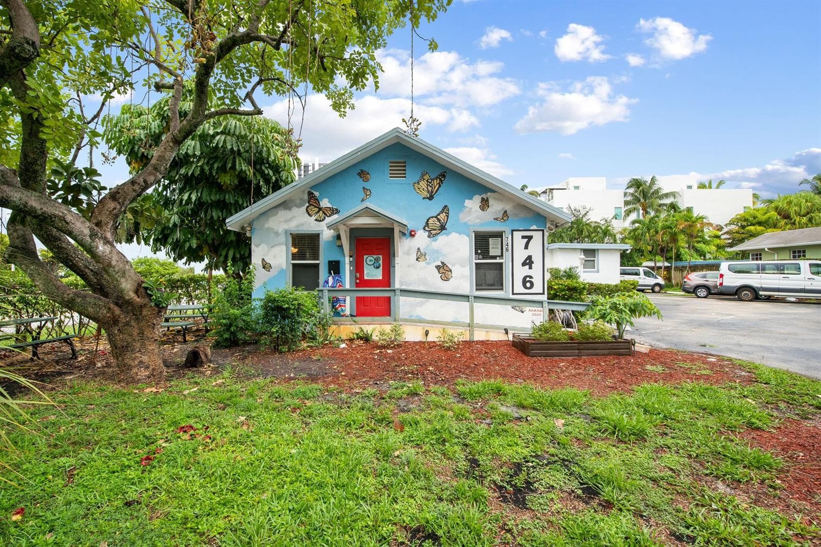 746 NE 3rd Avenue, Fort Lauderdale FL 33304 photo 4