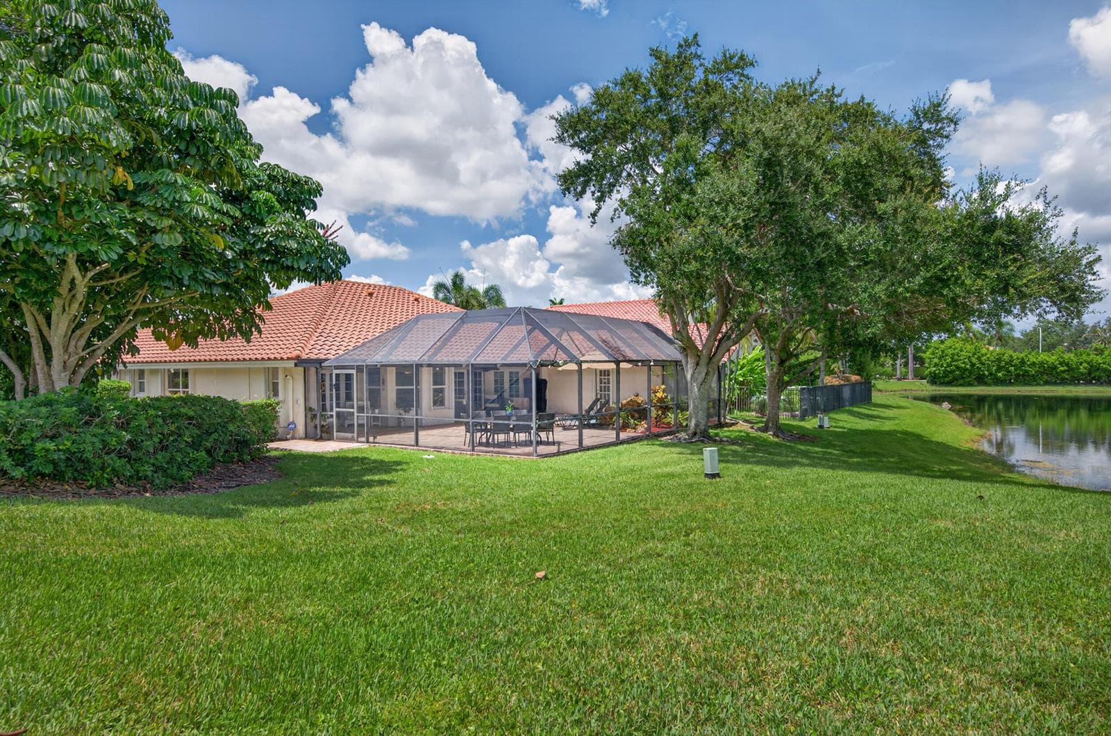 709 Crystal Court, Weston FL 33326 photo 3