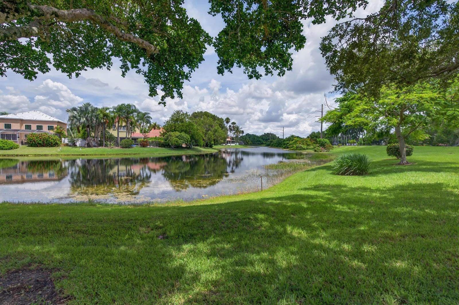 709 Crystal Court, Weston FL 33326 photo 4
