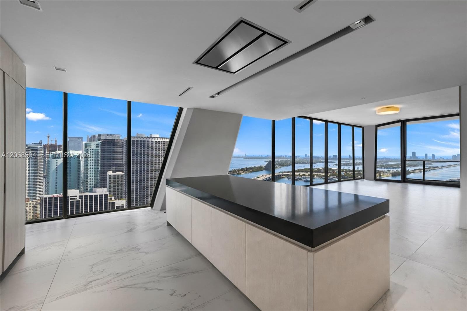 1000 Biscayne Blvd # 3901, Miami, FL 33132 photo 3
