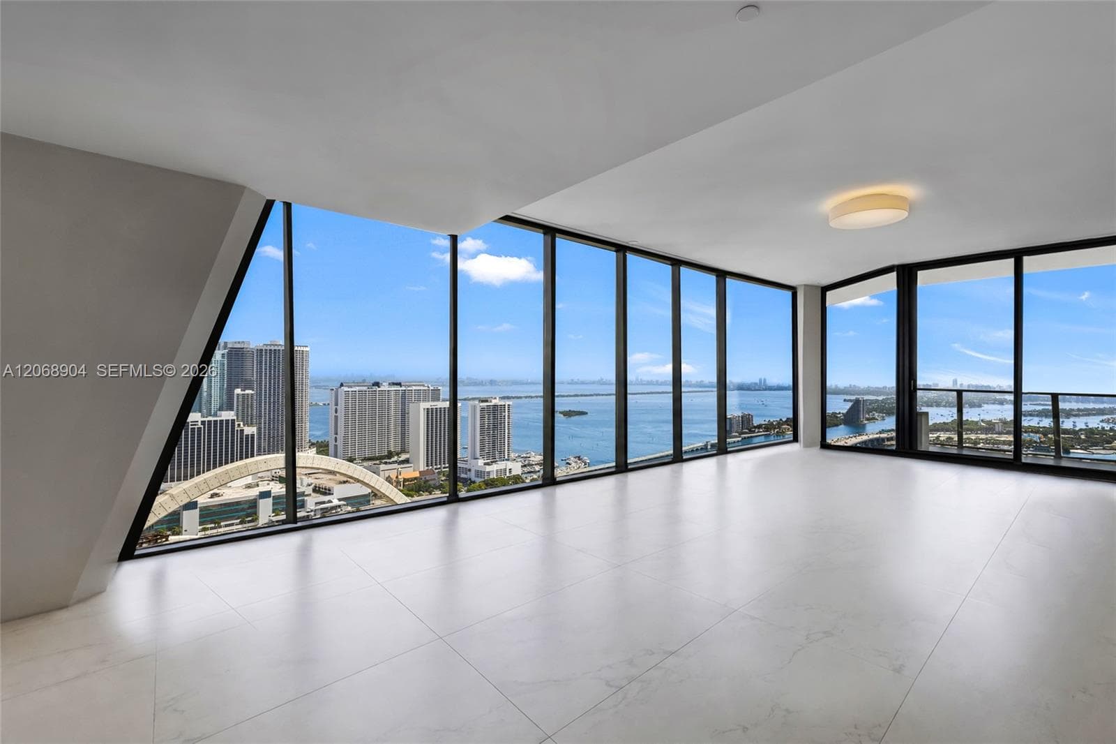 1000 Biscayne Blvd # 3901, Miami, FL 33132 photo 4