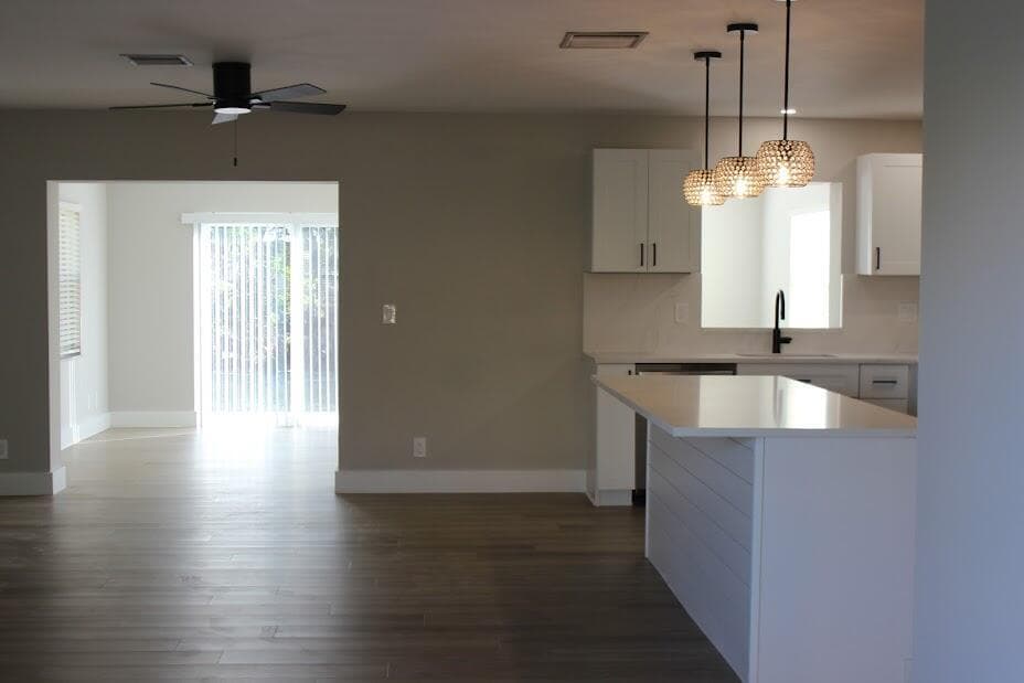 2104 NE 1ST Court, Boynton Beach, FL 33435 photo 4