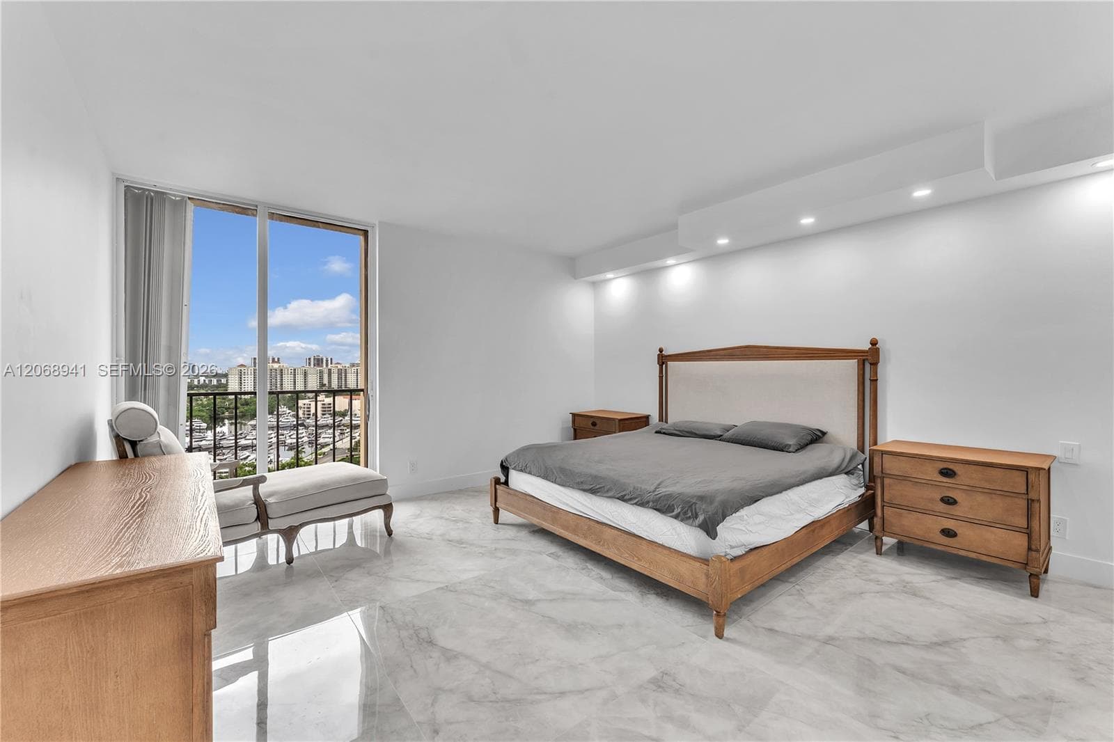 19355 Turnberry Way # 14D, Aventura FL 33180 photo 2