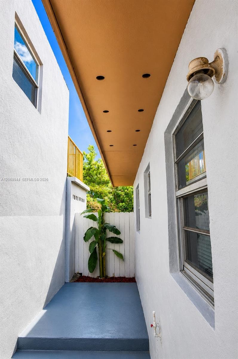 119 NW 3rd St, Hallandale Beach FL 33009 photo 2