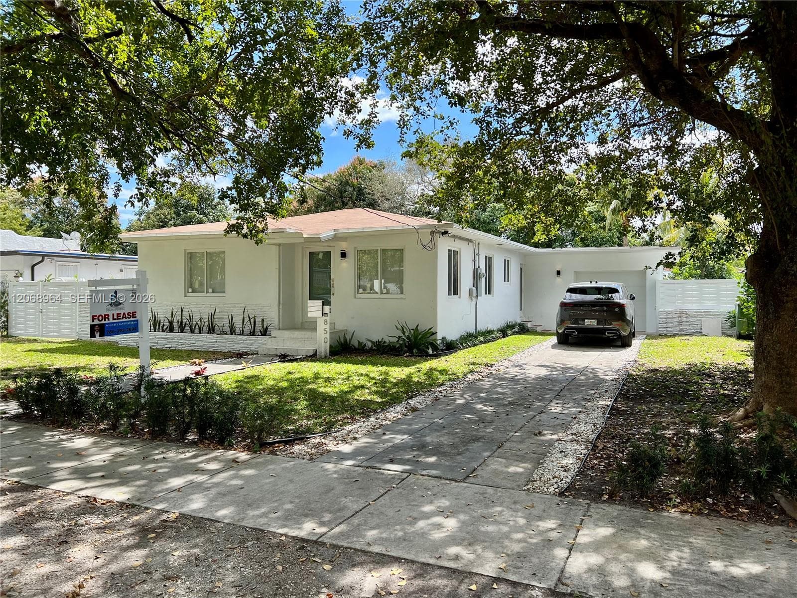 850 NE 127th St, North Miami FL 33161 photo 2