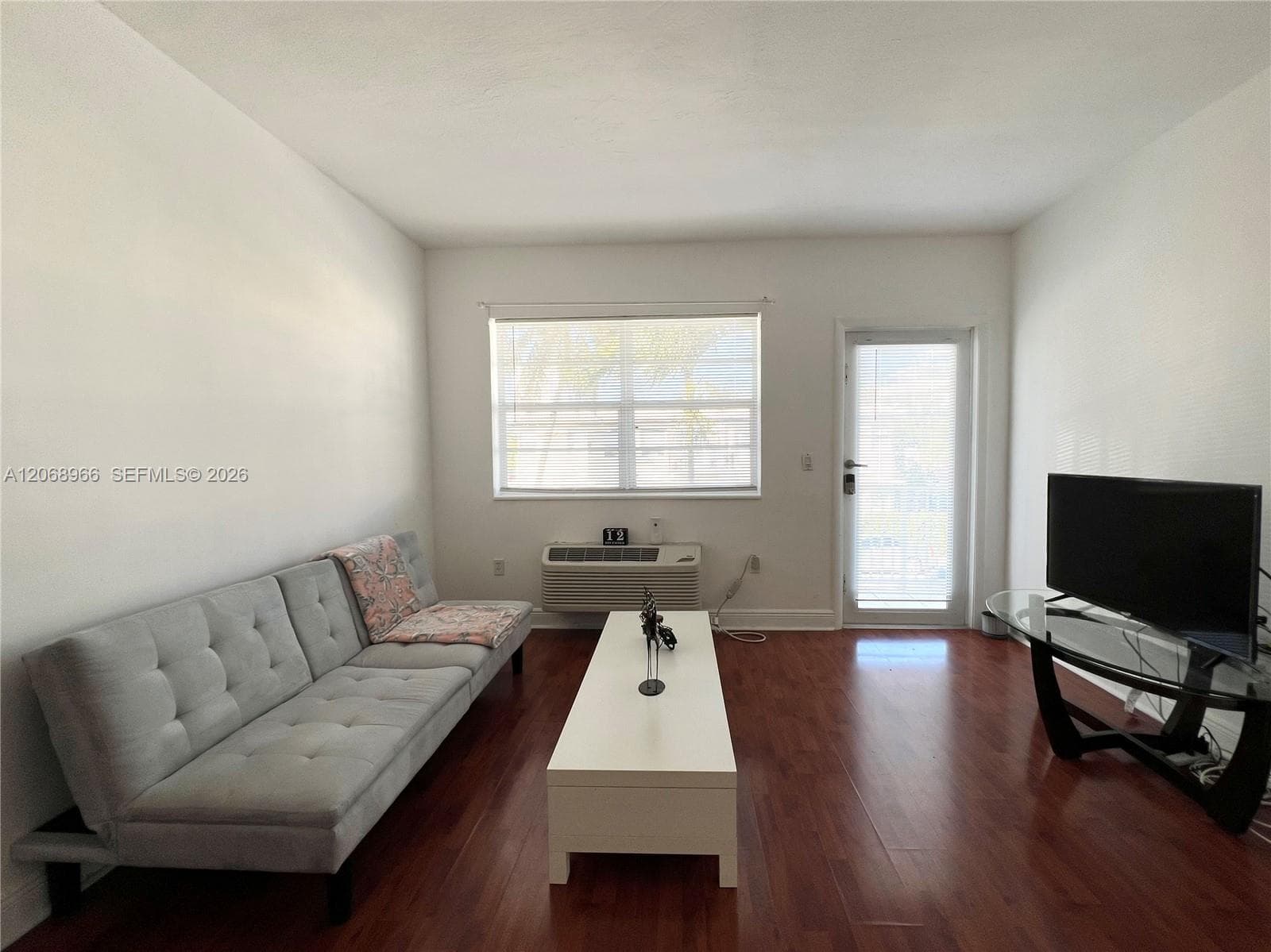450 77th St # 6, Miami Beach FL 33141 photo 3