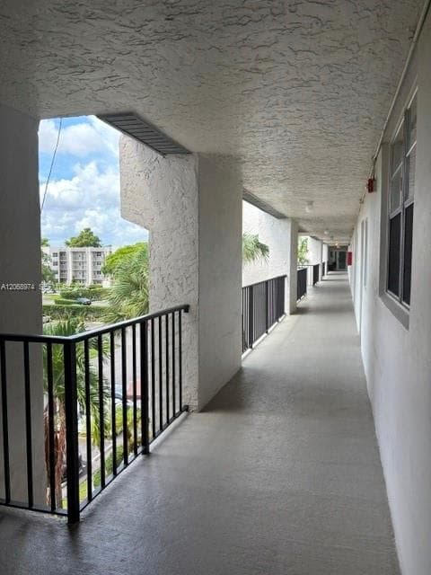 9440 Poinciana Pl # 404, Davie FL 33324 photo 2