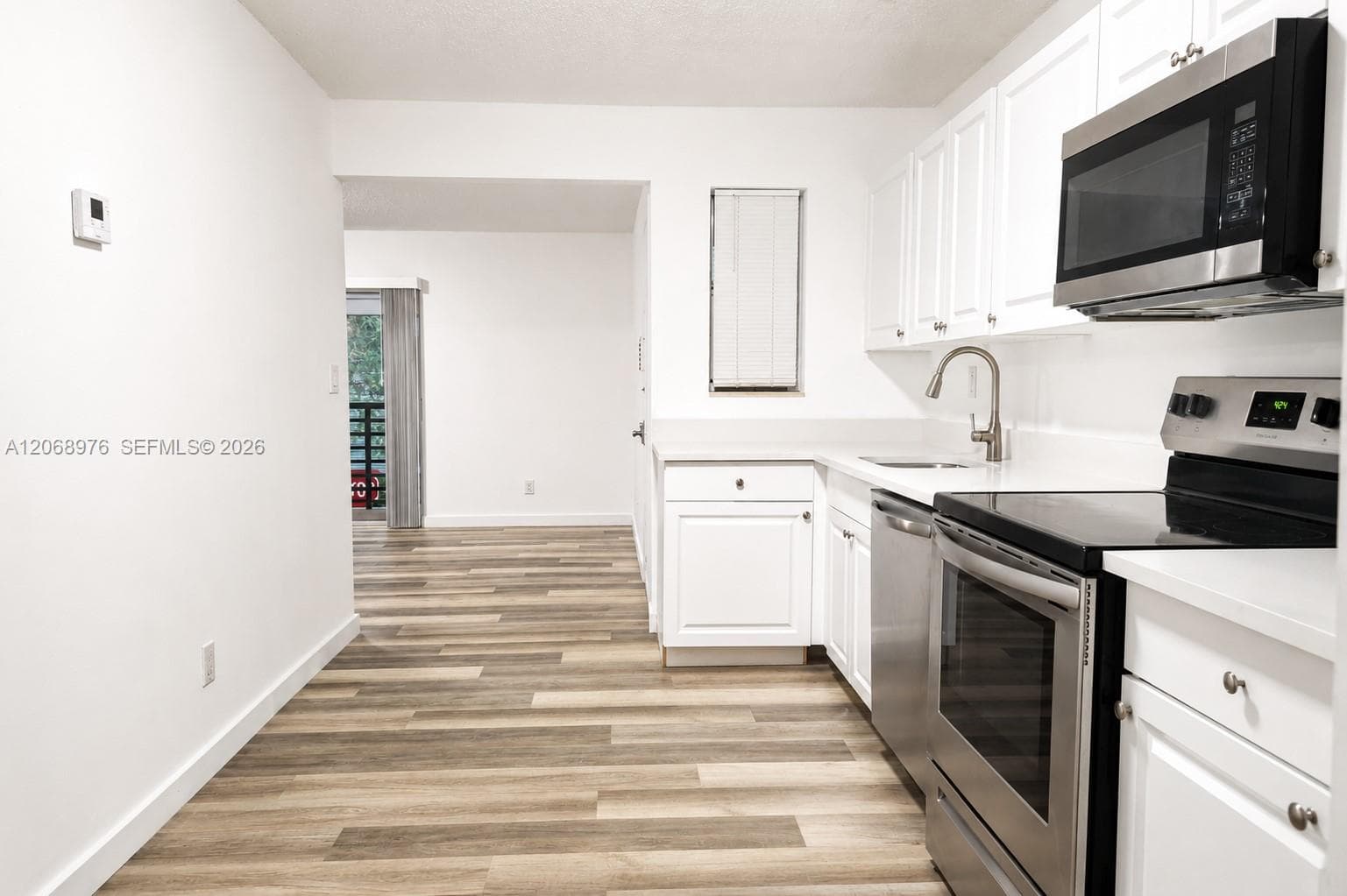 411 SE 10th St # 4, Hallandale Beach FL 33009 photo 3