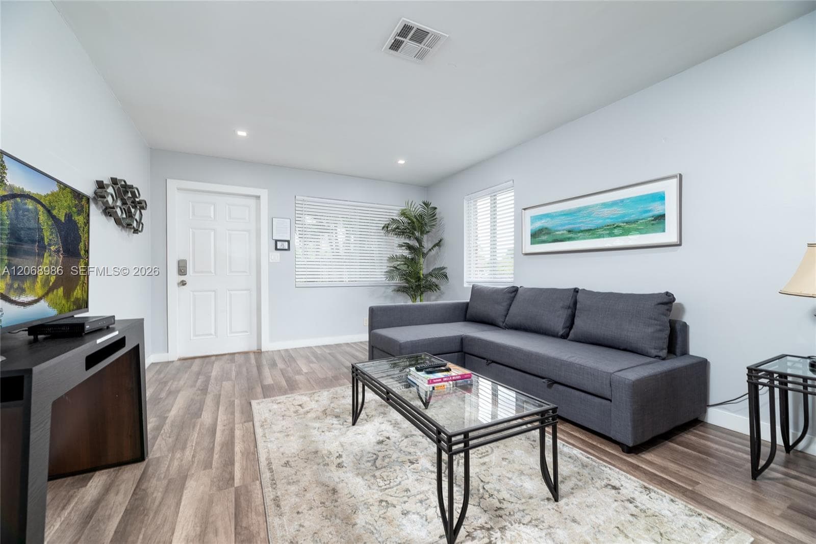 1352 Holly Heights Dr, Fort Lauderdale FL 33304 photo 4