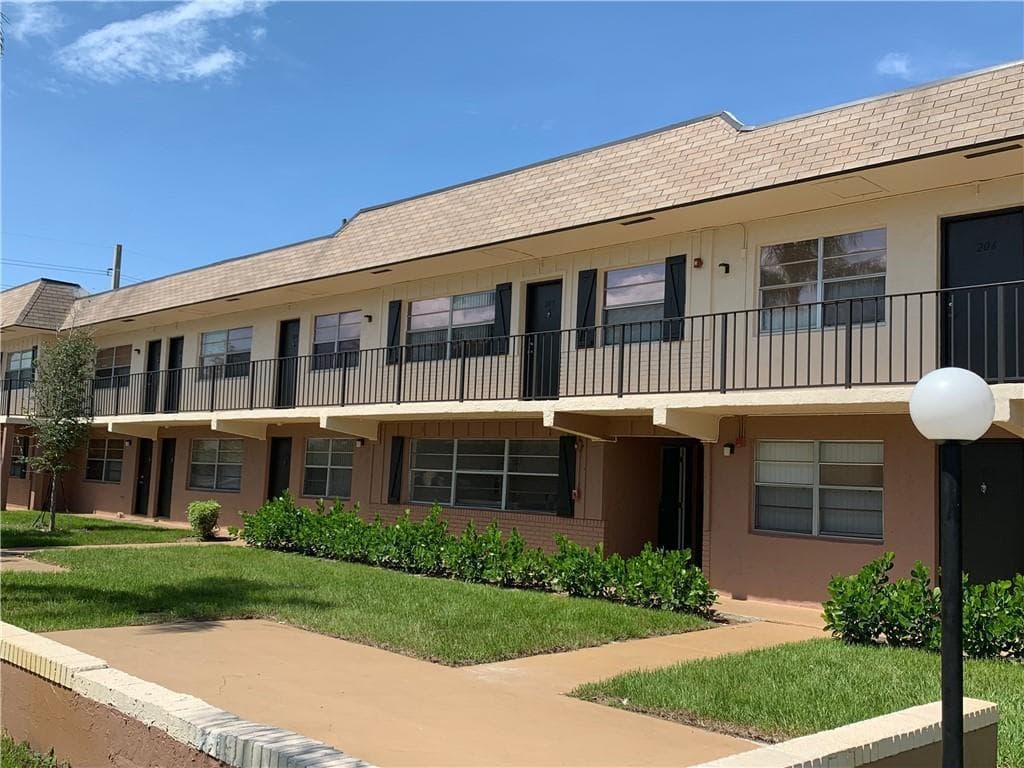 401 NW 34 Street # 86-105, Pompano Beach, FL 33064