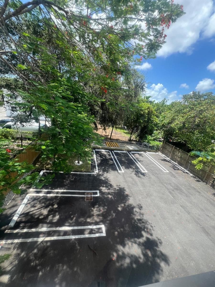 1860 NW 19th St # 101, Miami, FL 33125 photo 4